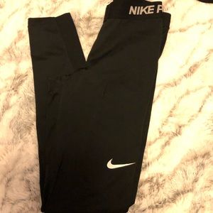 Nike Pro mid rise leggings